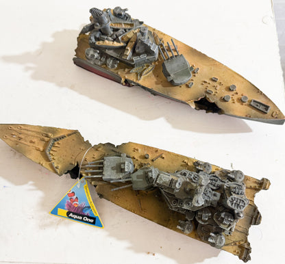 Shipwreck Aquarium Ornament two-Pieces